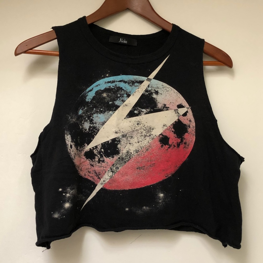 Niche graphic crop top